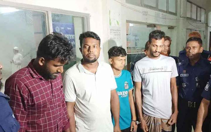 মুরাদনগরে পর্নোগ্রাফি মামলায় চার যুবকের ৩ দিনের রিমান্ড